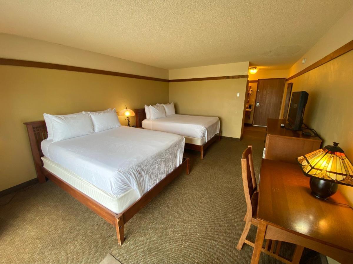 Hotel Beachcombers