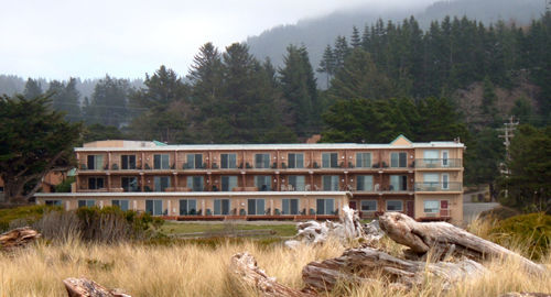 Beachcombers Hotel 3*
